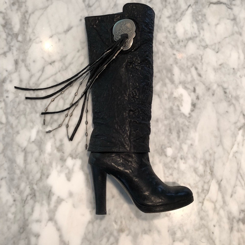 Thomas Whylde skull fringe boots.